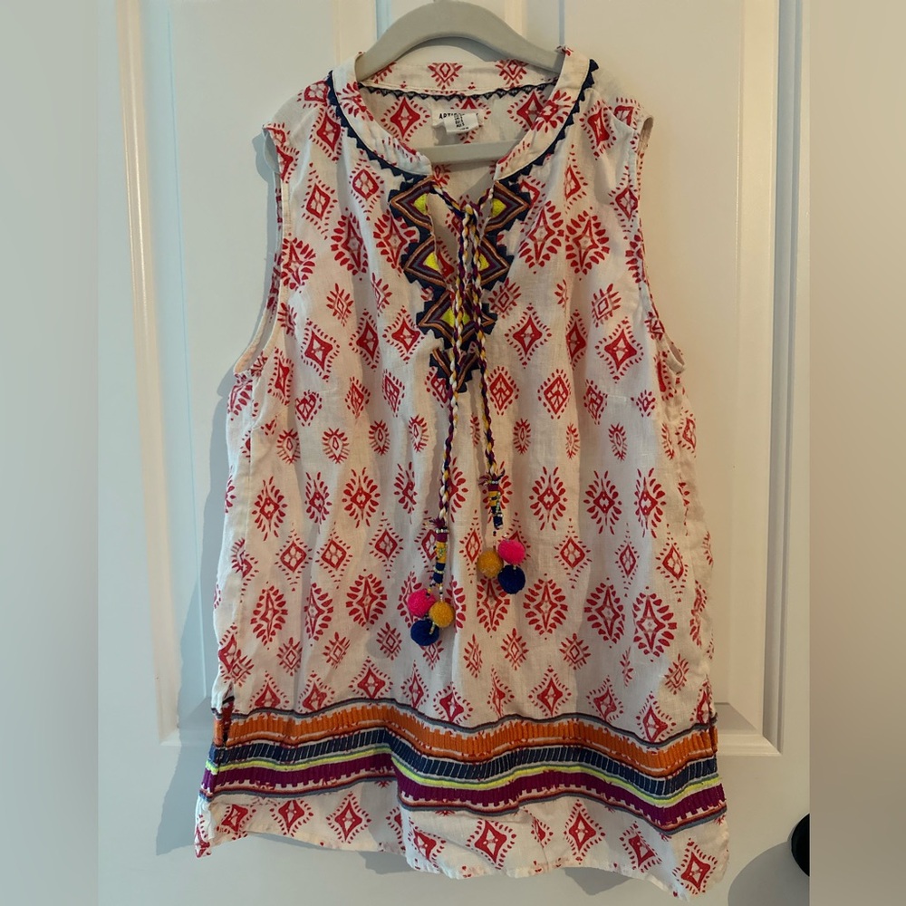 Artisan NY Sleeveless Top with Red and Multicolor Patterns- 100% linen - size sm